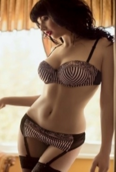 Montana lake cottage party stripper Layla — Whitefish Lake weekend