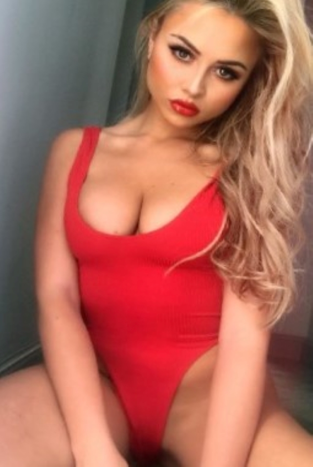 Wisconsin female stripper Stacey — ski weekend condos & private house shows